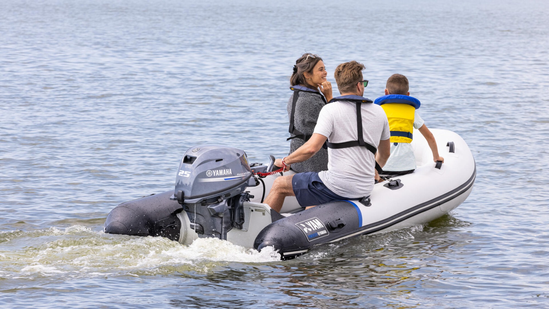 YAM Schlauchboot powered by Yamaha